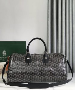 🧳 The Boston45 travel bag is made of Goyardine cotton linen canvas and Servon calf leather, la8rmhgp