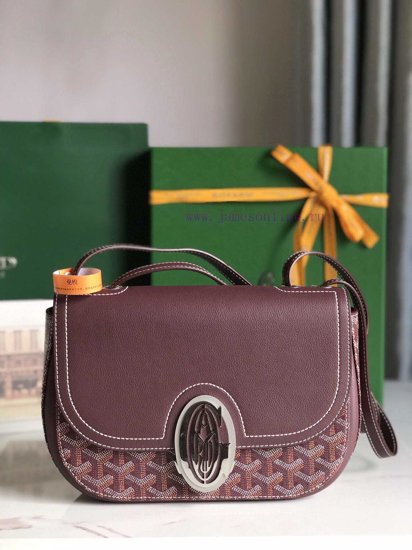 GOYARD 233 LLL not only retains the iconic elements of the classic version, such as the eye- d2vts4s9