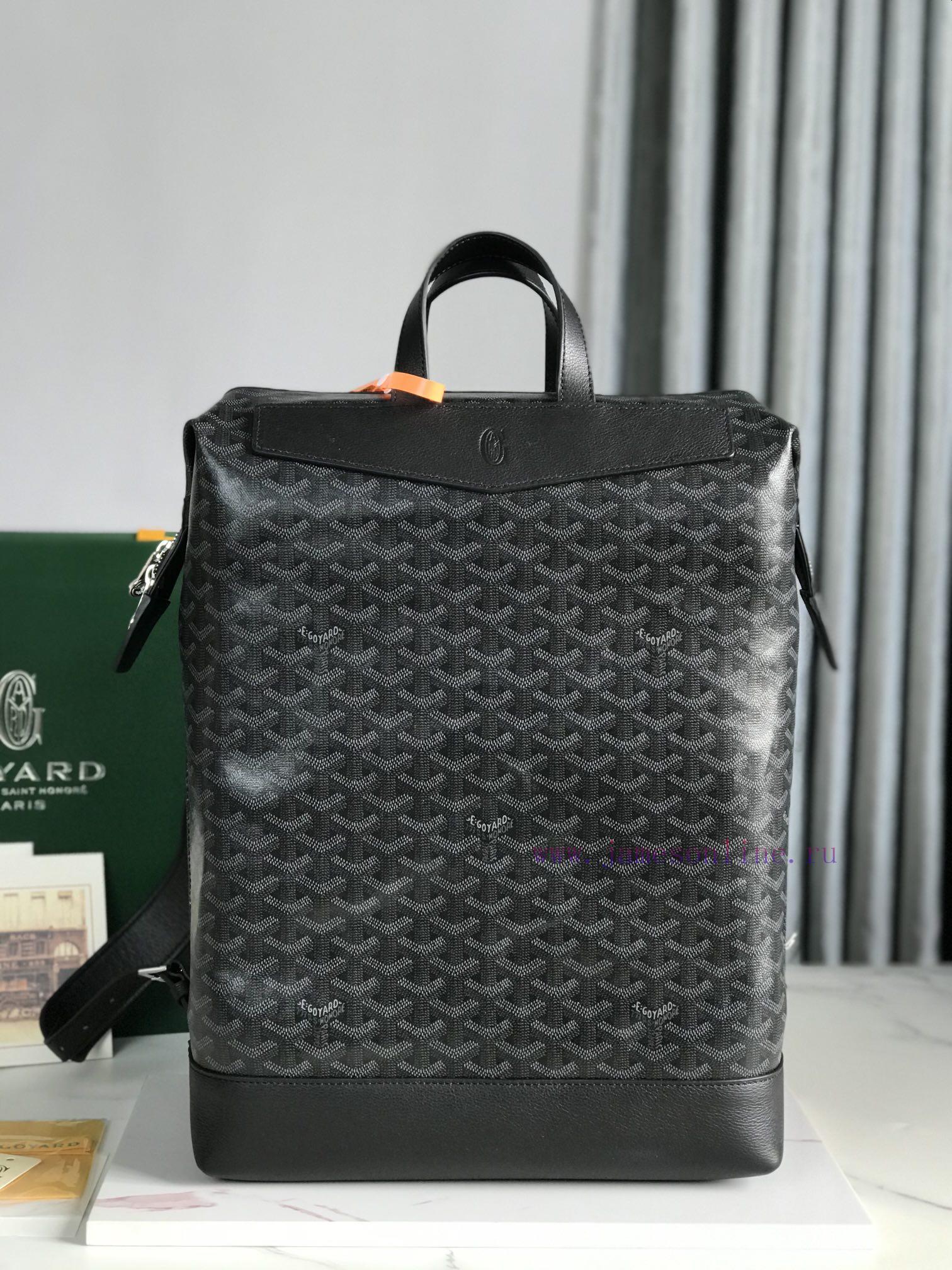 The CisaLoro Pianain backpack is a reissue of the iconic ALoro Pianain backpack, designed fo sv8ro6j3 - Image 2