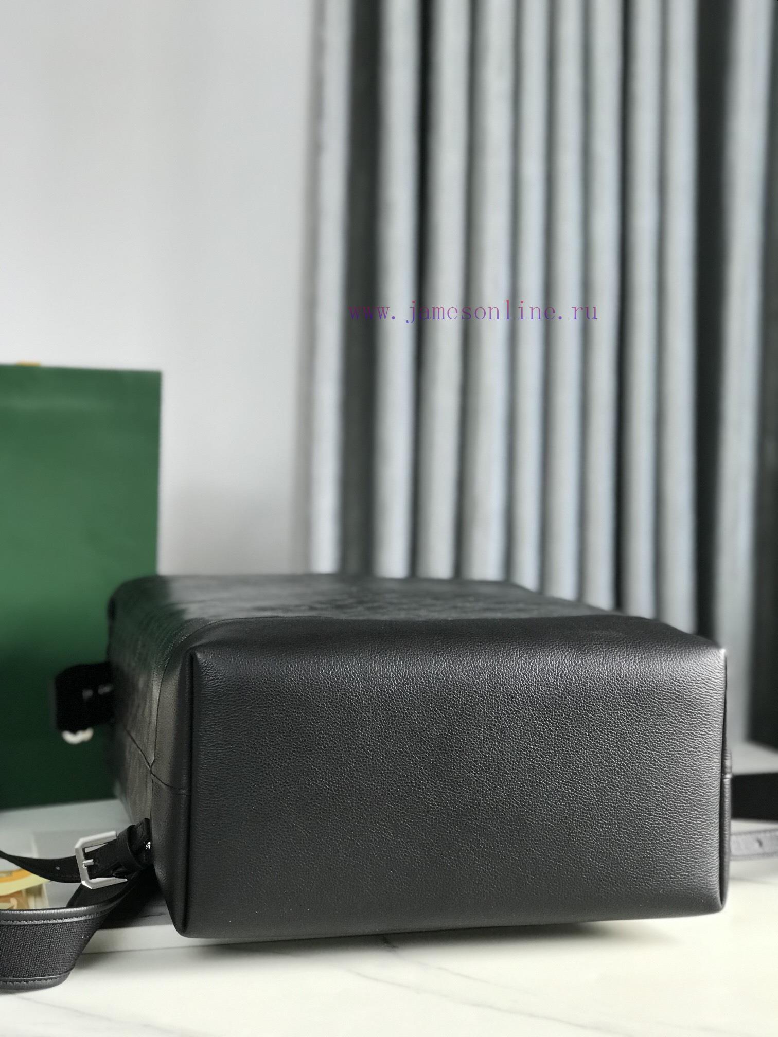 The CisaLoro Pianain backpack is a reissue of the iconic ALoro Pianain backpack, designed fo sv8ro6j3 - Image 8