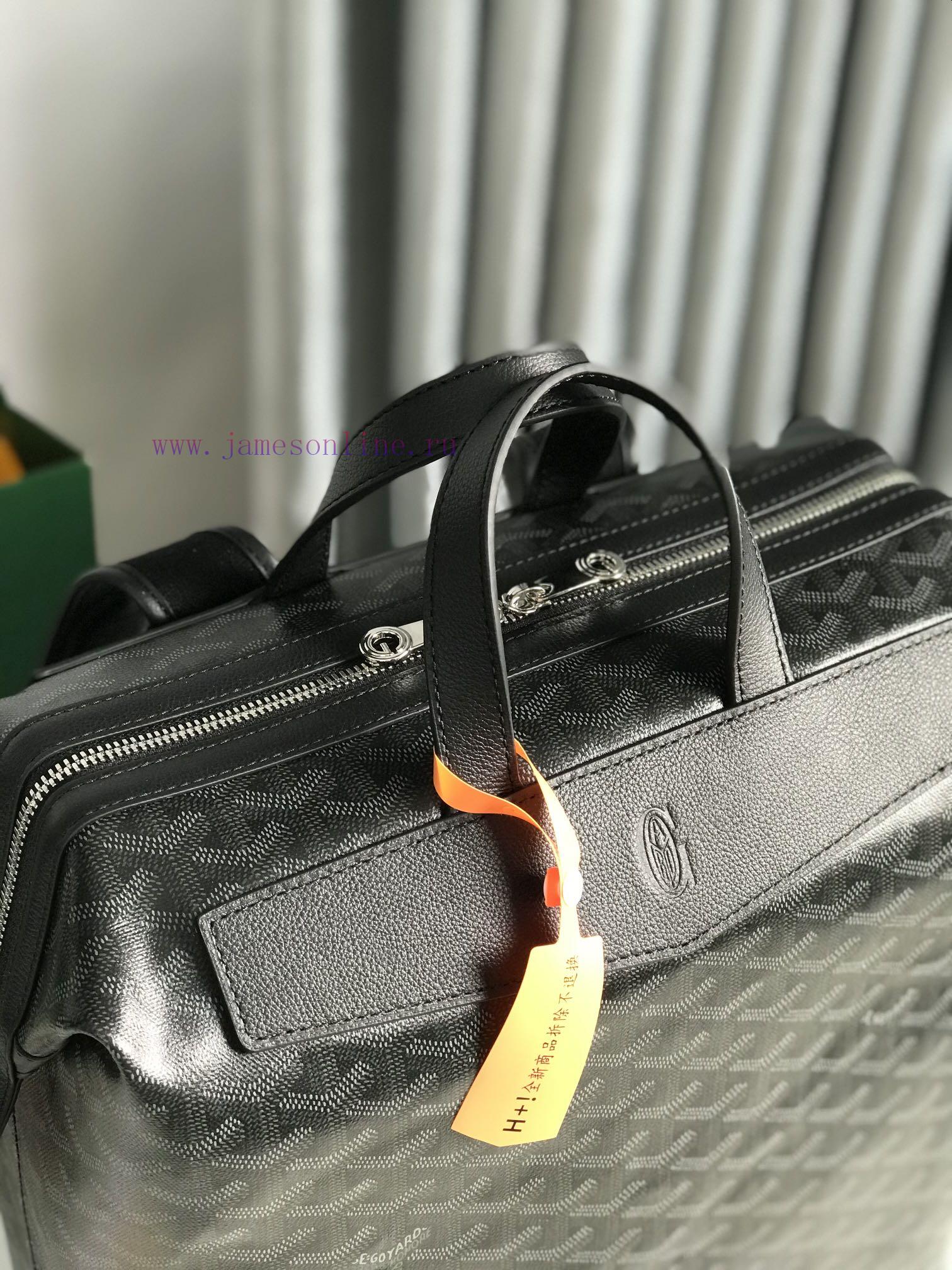 The CisaLoro Pianain backpack is a reissue of the iconic ALoro Pianain backpack, designed fo sv8ro6j3 - Image 9