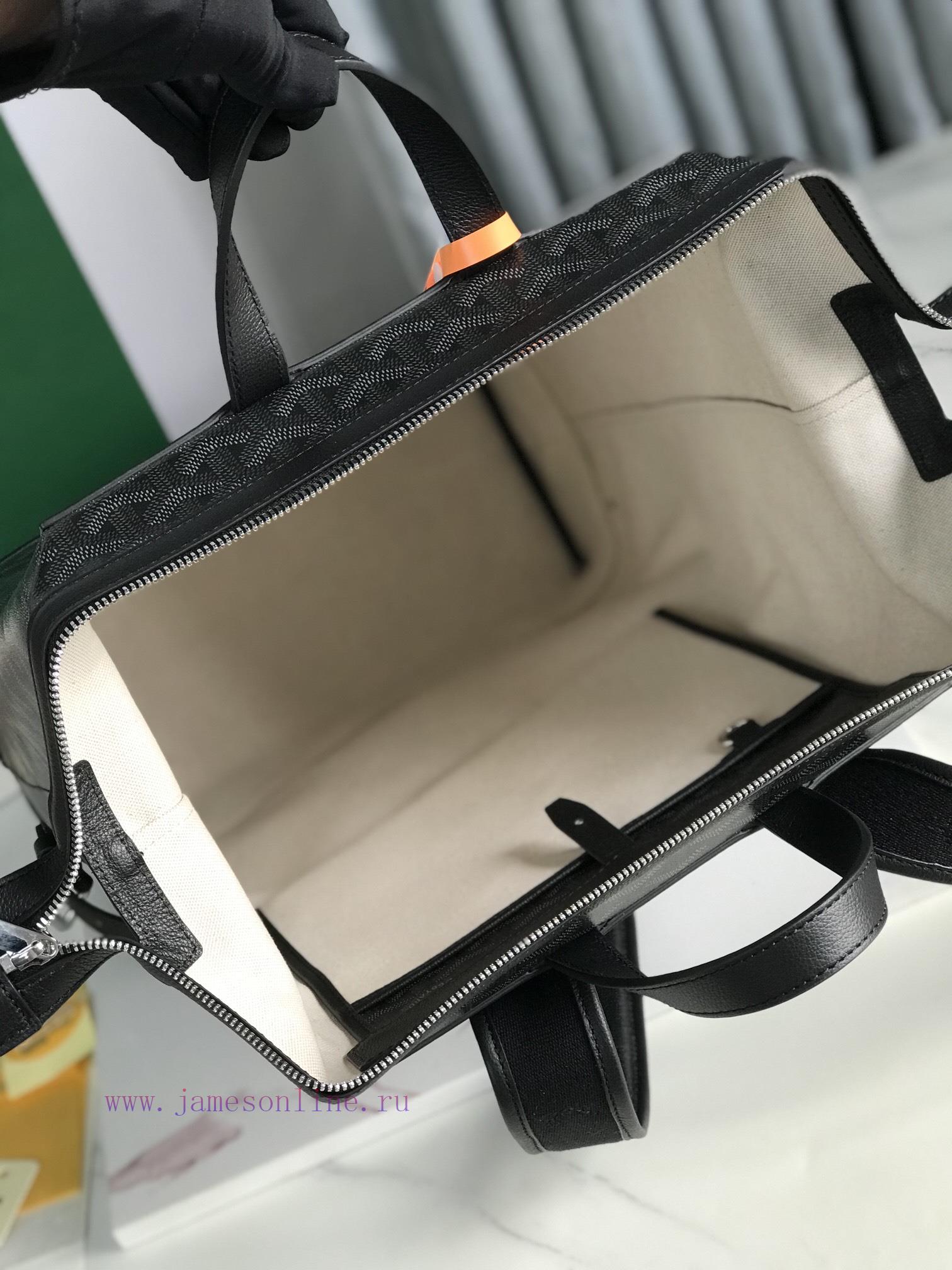 The CisaLoro Pianain backpack is a reissue of the iconic ALoro Pianain backpack, designed fo sv8ro6j3 - Image 10
