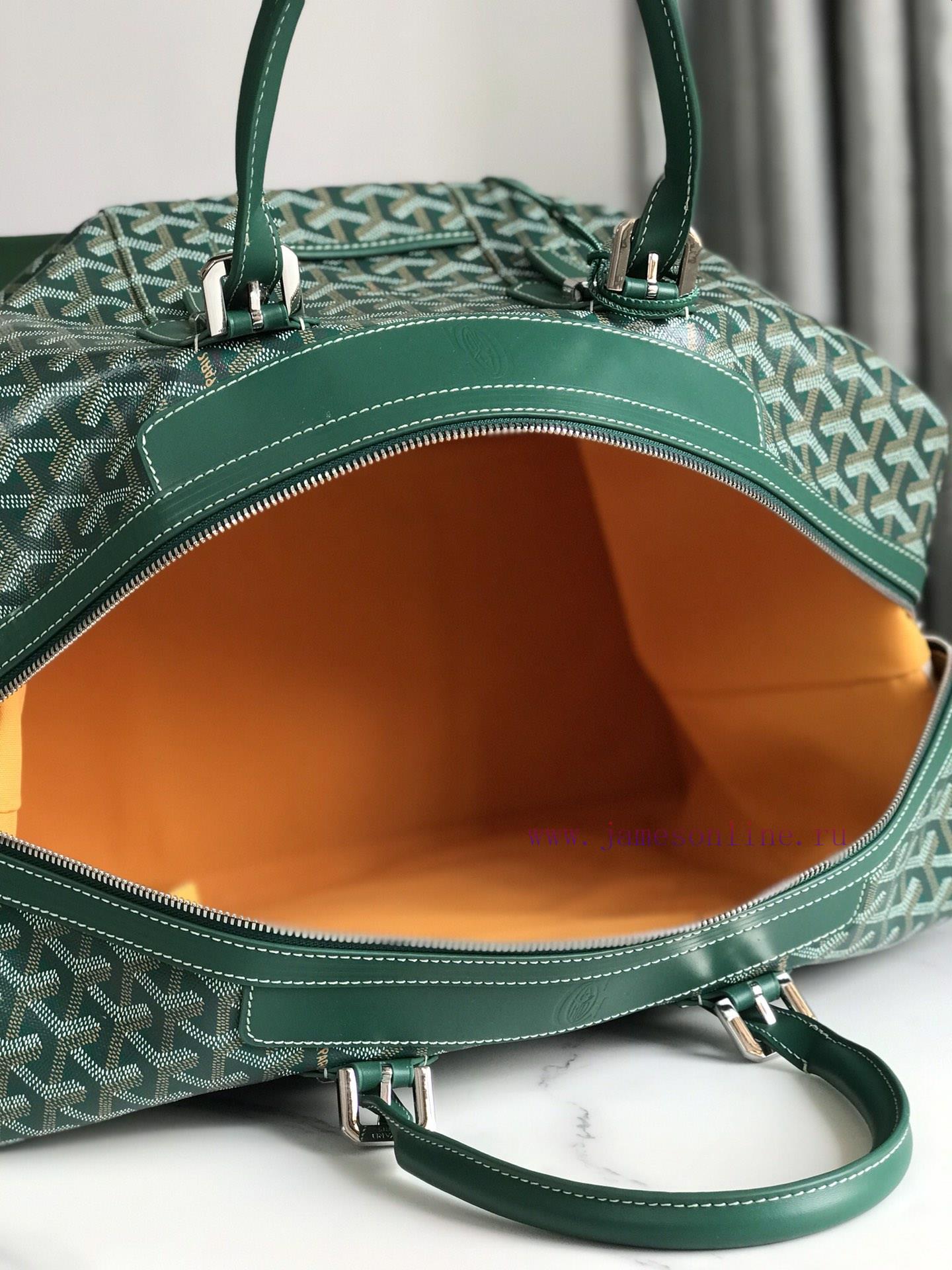 The Boeing travel bag is 45 centimeters long and is perfect for weekend short trips in the c qjzx2e8j - Image 9