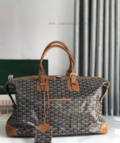 The Boeing travel bag is 45 centimeters long and is perfect for weekend short trips in the c pttd2a2h