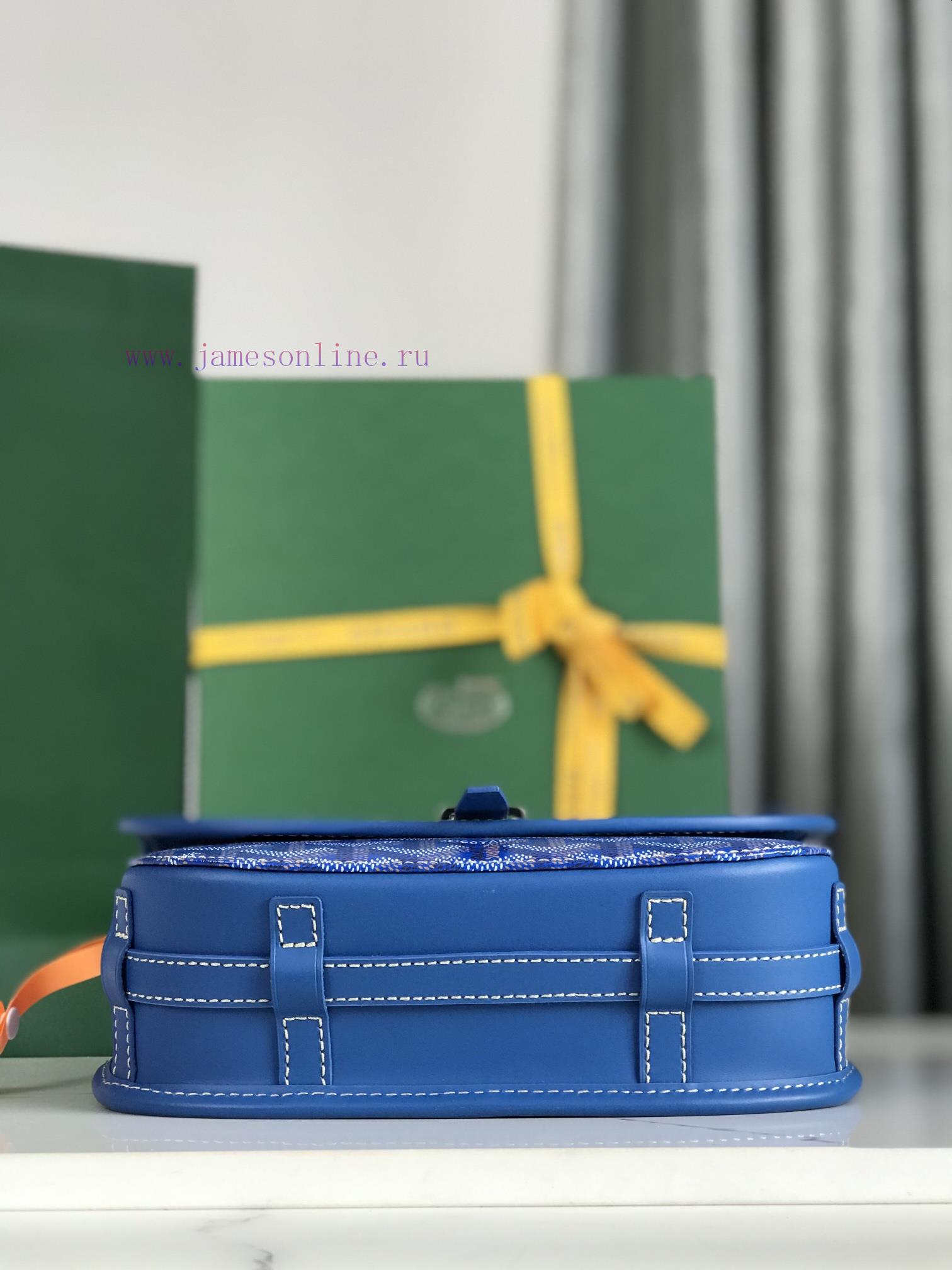 Matching original packaging with silk ribbon🤩 𝐆𝐨𝐲𝐚𝐫𝐝 The newly launched Goyard Belv é d è re 579390wl - Image 6
