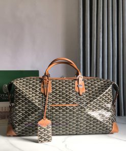 The Boeing travel bag is 55 centimeters long and is perfect for friends who carry multiple i z8ynv5hj