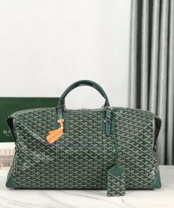 The Boeing travel bag is 55 centimeters long and is perfect for friends who carry multiple i 9vttf493
