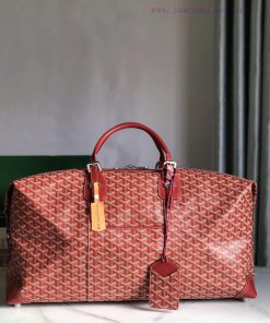 The Boeing travel bag is 55 centimeters long and is perfect for friends who carry multiple i scll0ggg
