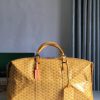 The Boeing travel bag is 55 centimeters long and is perfect for friends who carry multiple i unquzz7l