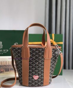 BELHARRA small bag is the perfect companion for vacationing under the sun. Its iconic bucket vd6y94ic