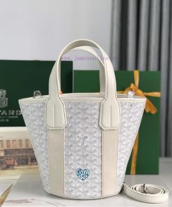 BELHARRA small bag is the perfect companion for vacationing under the sun. Its iconic bucket tg88zu4e