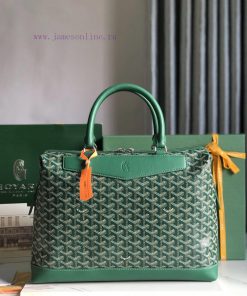The CisaLoro Pianain briefcase adheres to the timeless elegance and exquisite craftsmanship vva3bmrb