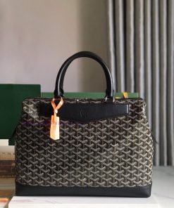 The CisaLoro Pianain briefcase adheres to the timeless elegance and exquisite craftsmanship 8qfositu