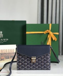 The design of CHYPRE crossbody bag combines the elements of a wallet and a handbag, which is fgav4s4l