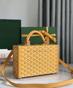 The Grand H ô tel luggage | | | is a pocket sized version of the luggage series, serving as 7n3vg61e