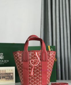 BELHARRA small bag is the perfect companion for vacationing under the sun. Its iconic bucket urua369t