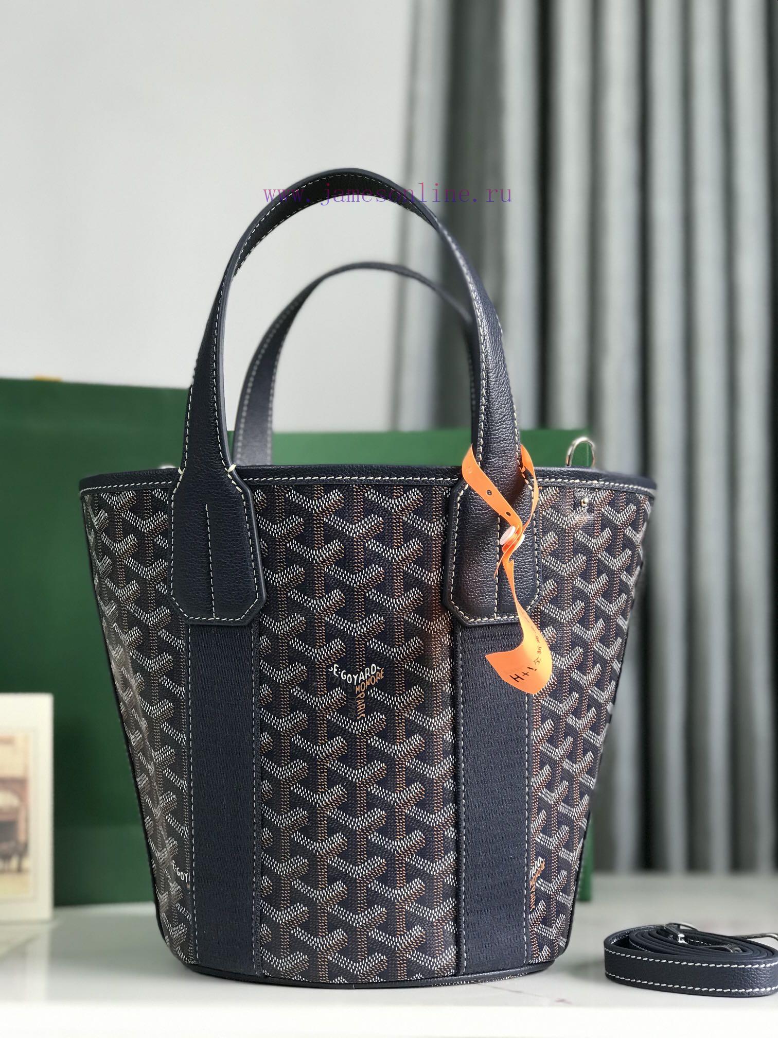 BELHARRA small bag is the perfect companion for vacationing under the sun. Its iconic bucket 4wihf3q4