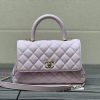Chanel Bag 𝘾𝙃𝘼𝙉𝙀𝙇 𝟮𝟭𝙉𝙚𝙬 𝘾𝙤𝙘𝙤 𝙝𝙖𝙣𝙙𝙡𝙚The outer seam of the bag cover is designed with a built- yhz3a83h