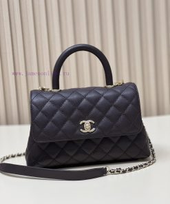 Chanel Bag 𝘾𝙃𝘼𝙉𝙀𝙇 𝟮𝟭𝙉𝙚𝙬 𝘾𝙤𝙘𝙤 𝙝𝙖𝙣𝙙𝙡𝙚The outer seam of the bag cover is designed with a built- 1xoci0xn