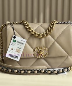 Chanel Bag Annual Baowang Mountain SheepskinMouth cap, foreskin, goat skinGold, silver, and 84xstpkv