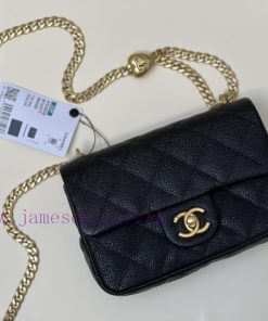 Chanel Bag It goes without saying how popular the 23P new Love Ball is, winning over the Gol drl7y5yc