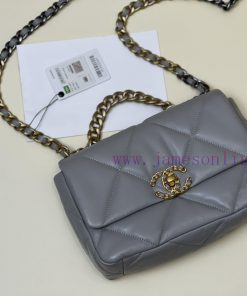 Chanel Bag Annual Baowang Mountain SheepskinMouth cap, foreskin, goat skinGold, silver, and 6g2kgyqq