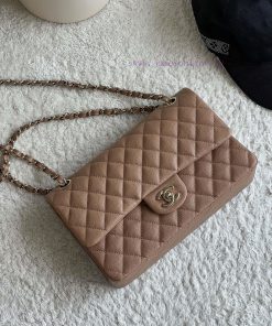 Chanel Bag 𝗖𝗛𝗔𝗡𝗘𝗟𝘾𝙁 Series Caviar Ball Pattern Quality with Sheepskin Inner𝙎𝙞𝙯𝙚 𝟮𝟱.𝟱𝗰𝗺Model 9uce0f3b