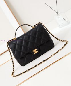Chanel Bag The 24p handle is really beautiful, with retro pleated cowhide and black gold col kqupfuhs