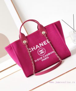 Chanel Bag The latest beach bag panda color scheme returns to simplicityThe size is also ver aiiwzo86