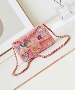 Chanel Bag Chanel 24c Badge Powder CFEvery piece of jewelry is uniquely craftedOrange pink g bxw40jgu
