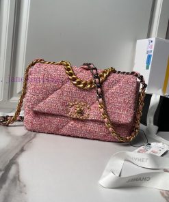 Chanel Bag The Chanel AS1160 woolen series is warm and sweet, like a bright color in a dream 29hr6r6v