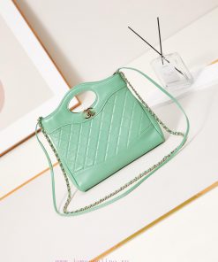 Chanel Bag 24S31bag oil wax skinMini size, fashionable and versatile, not to mention practic 3ip7w6cm