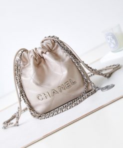 Chanel Bag  23 🥰 Chanel's mini22 hits the heartXiangnai Goose's bag accessories will always j7d6544q