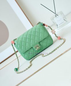 Chanel Bag The 23p enamel button love square fat man is wonderful. This is a soft and delica y8n58cw0