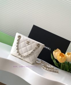 Chanel Bag  Chanel25cM sAmini totePractical yet versatileThe compact and mini body of the ba is4isssk