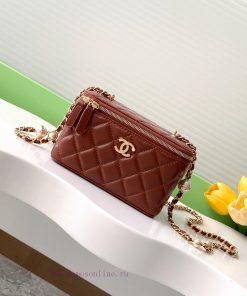Chanel Bag The 24K pearl makeup bag is super luxurious, made of high-quality sheepskin mater j0y5fi3t