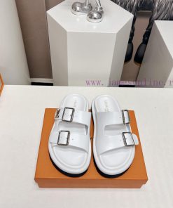 Top tierL * V Donkey 2024vs Summer Latest Wang Fried Sandals SeriesCouple belt buckle cooler2o9aqaaj