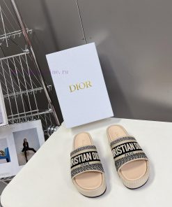 Top tierDior Classic Cotton 3D Stereoscopic Embroidery Printed Thick Bottom Cool Slippers Lomlm6wy9n