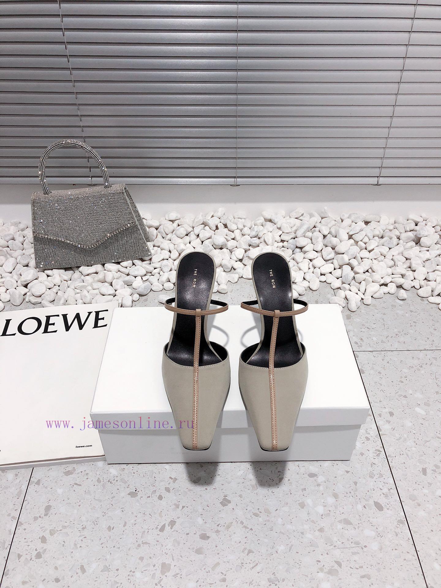 Top of the line The Row high-heeled slippers with toe caps and semi trailers are from a youn22vi6hrv