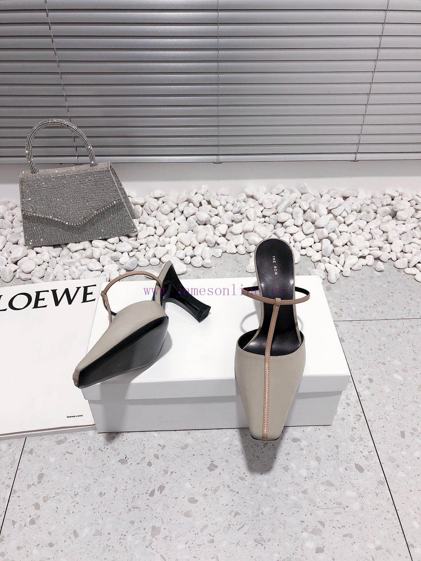 Top of the line The Row high-heeled slippers with toe caps and semi trailers are from a youn22vi6hrv - Image 6
