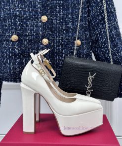 Valentin | Valentino Spring/Summer Launch Event New ProductsSharp pointed hate sky high watezso3ai75