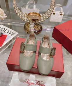 RV 2023SS New Fashion EditionThe limited edition perfectly reproduces the RV style classic wfg0qrpom