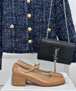 MIU MIU Classic Coarse Heel Mary Jane Single Shoe SeriesFull of girlish heart, the style des63mokrd4