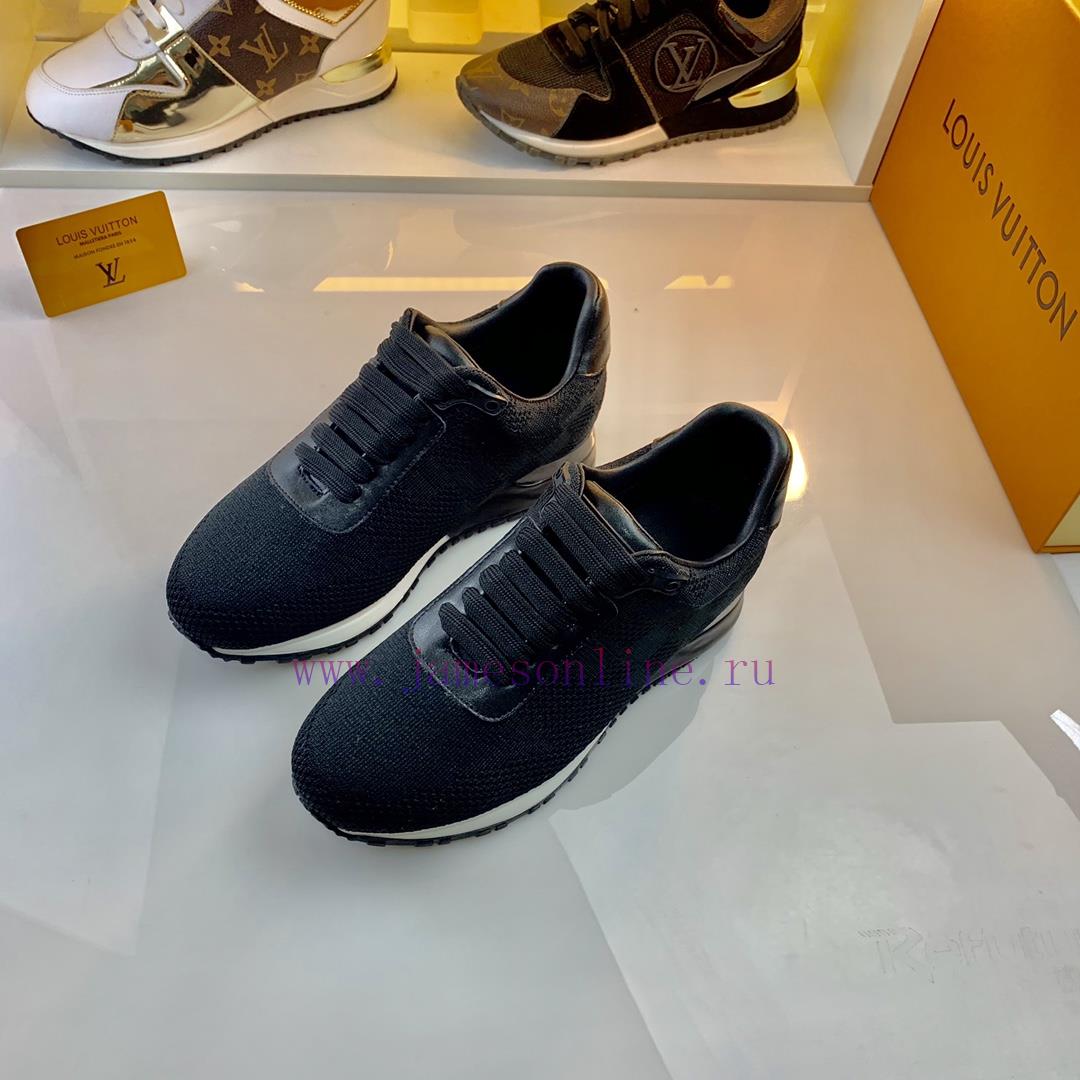 NO09531 Louis Vuitton V.N.R (Vuitton New Runner) sneakers feature a one-piece sock like desiek89sw8e - Image 4