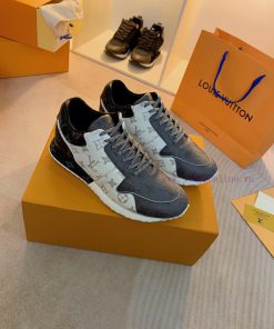 NO09532-1 Louis Vuitton This LV RUNNER sports shoe is designed by Artistic Director Virgil Asr5c5y5e