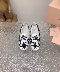 High quality Miumiu Spring/Summer 2024 Fashion Show Embroidered Flower Beads Le Fu Shoes/Slicdlwiqtw
