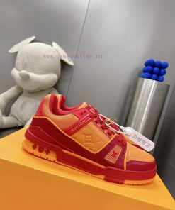 Men's limited edition low top sports shoes with leather sole and TPU mold cost of 20000 yuanknm2bt3h