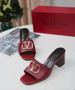19668-6 Valentino has made a strong debut, and its popularity is self-evident. socialites lowprxmsra