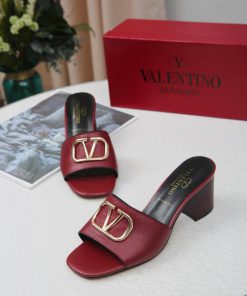19668-6 Valentino has made a strong debut, and its popularity goes without saying that sociap9vgbro7