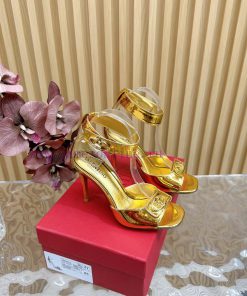 -- New Warren——————2024 Top Valentino Paris Fashion Show launches Valentino mesh studded sanlomc9v5y